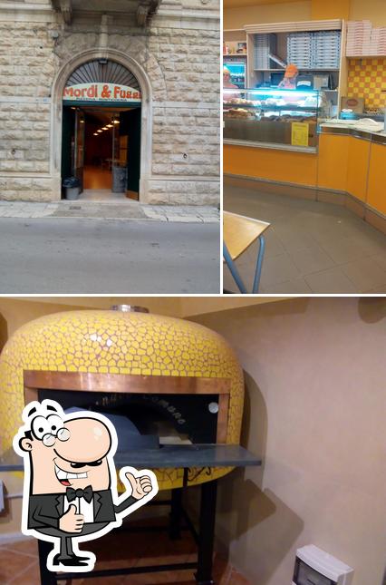 Ecco una foto di Mordi & Fuggi Pizzeria Rosticceria con forno a legna e consegna a domicilio