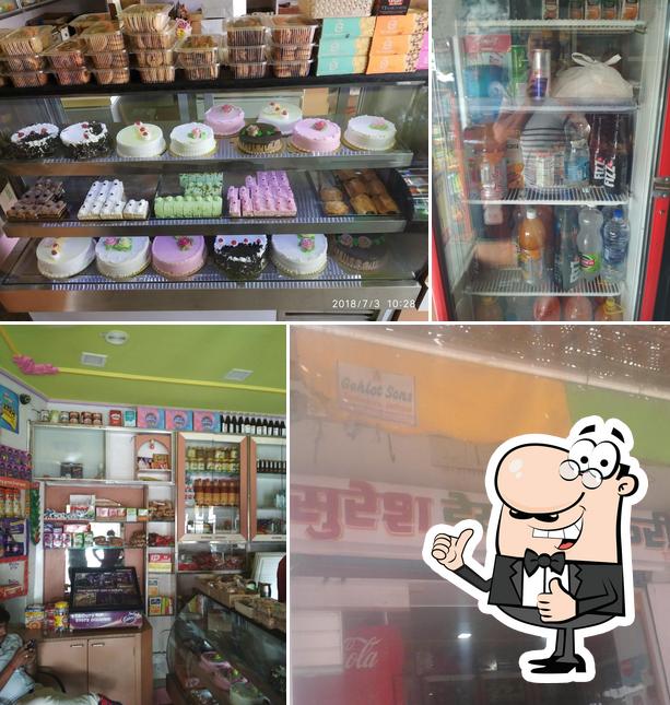 suresh Dairy & bakery, Jodhpur Restaurant reviews
