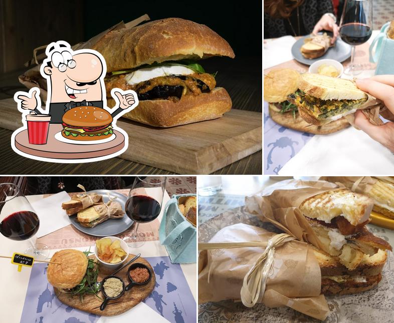 Order a burger at MONSU' Bistrot - Colto e mangiato