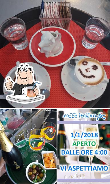 La foto della bevanda e dolce di Caffè Italiano