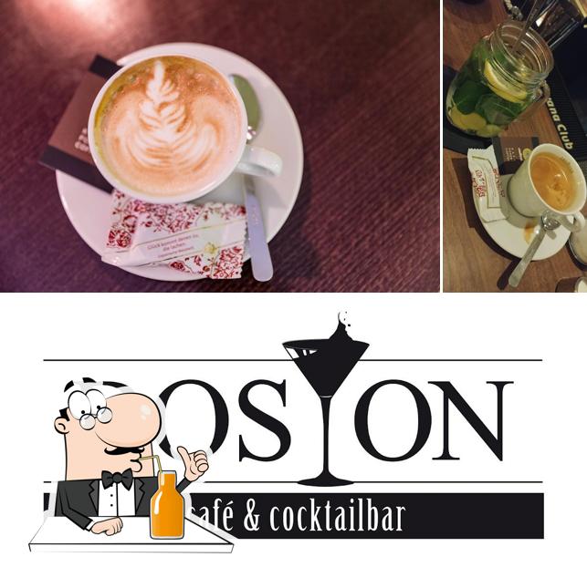 Genießt ein kühles Getränk im Boston Café & Cocktailbar