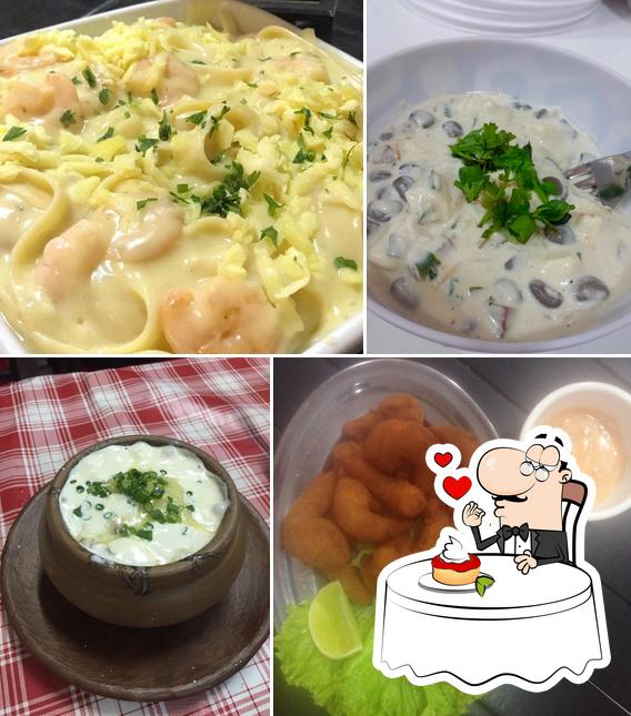 FINO SABOR CEARENSE CAMARÃO serve uma seleção de pratos doces