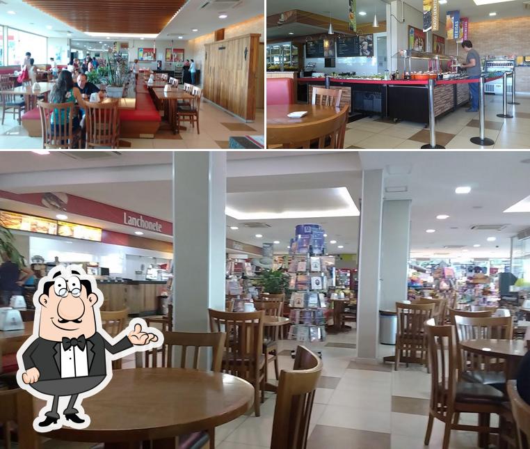 O interior do Restaurante Rede Frango Assado - Roseira
