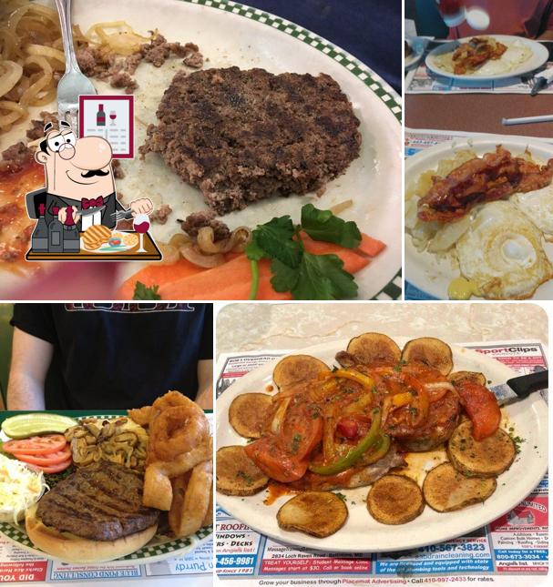 Order meat dishes at Double T Diner