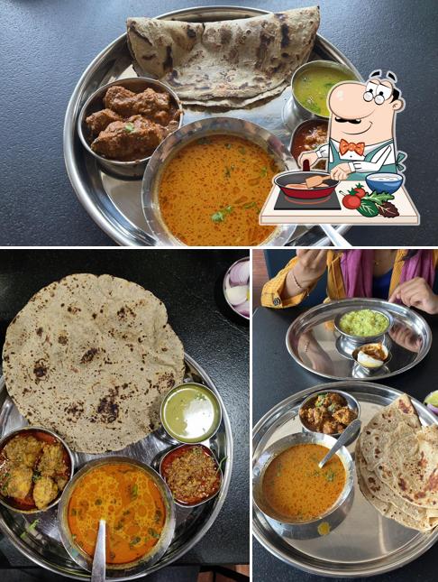 Chicken curry at Lad Restaurant, Kothrud