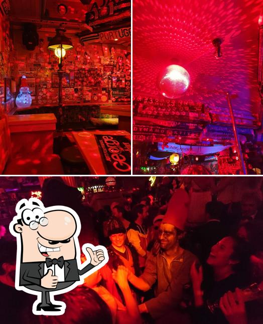 Voici une photo de George Pub