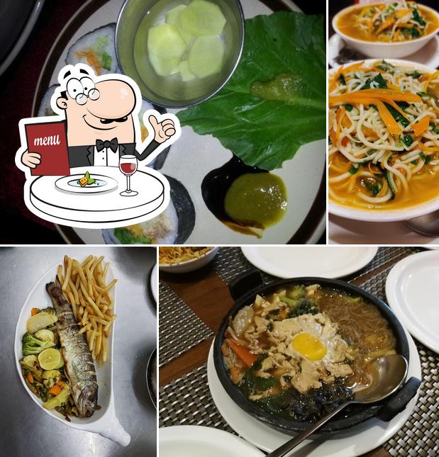 Food at - Cafe/Best Multicuisine Restaurants/Rooftop Restaurants/Fine Dining Restaurants in Manali