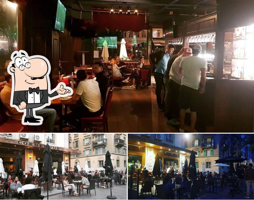 Gli interni di Corner Pub