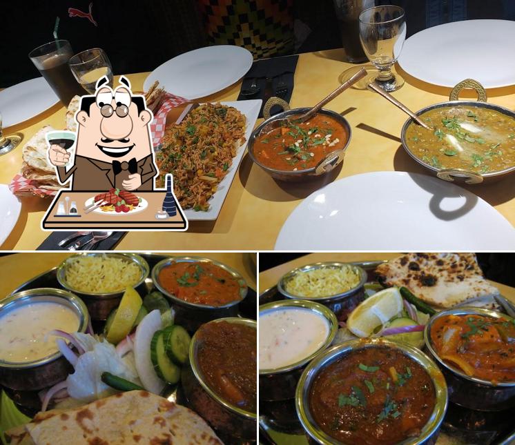 Desi Junction Lounge & Restaurant offre des plats à base de viande