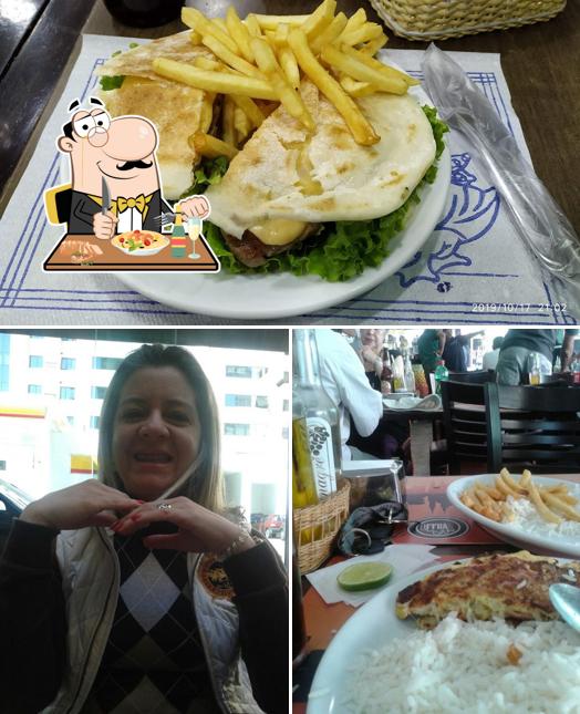 Comida em Bar Da Villa