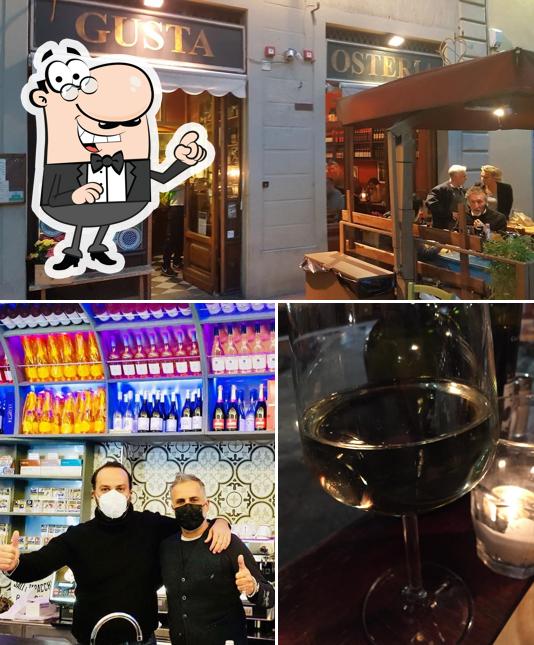 Tra le varie cose da Gustaosteria si possono trovare la interni e vino