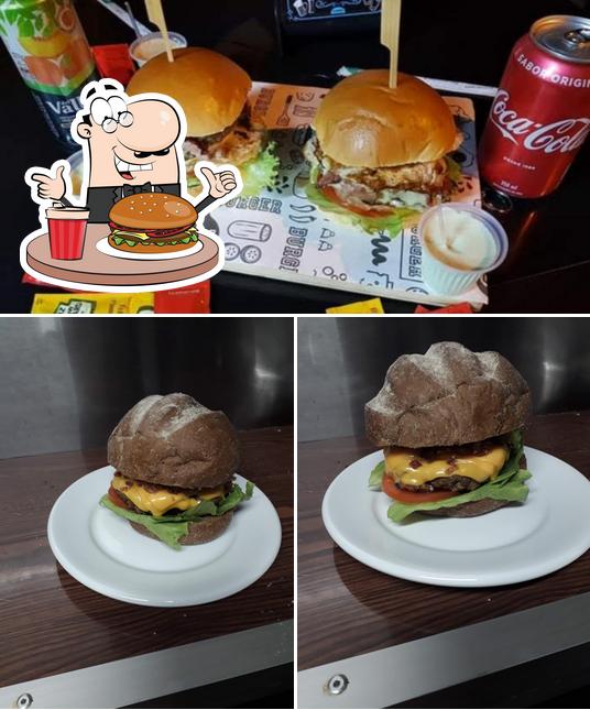 Delicie-se com um hambúrguer no Sam’s Burger