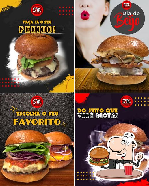 Experimente um hambúrguer no San Martino Pizzas Aclimação e SM BURGER Aclimação