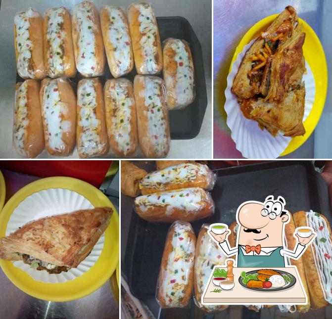 Meals at Snackers(Meerut Wale)( patties...sandwich...burgers...pizza )
