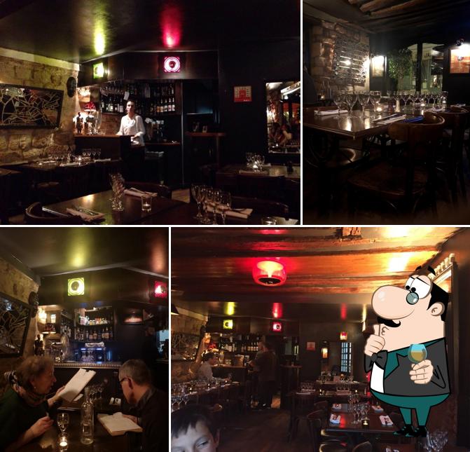 Las fotos de barra de bar y comedor en Les Bougresses