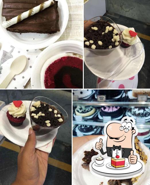 Monica's Puddings & Pies