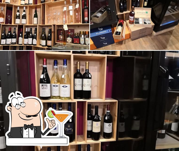 Goditi un drink a Enoteca Mostoqui