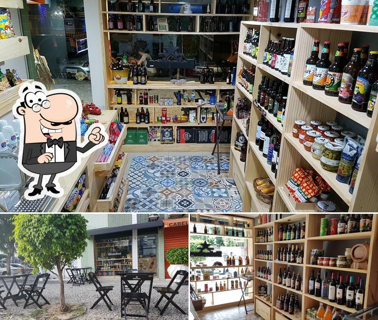 Entre diferentes coisas, interior e vinho podem ser encontrados no Beer Jet