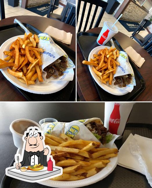 Essayez des frites à Gyros & More