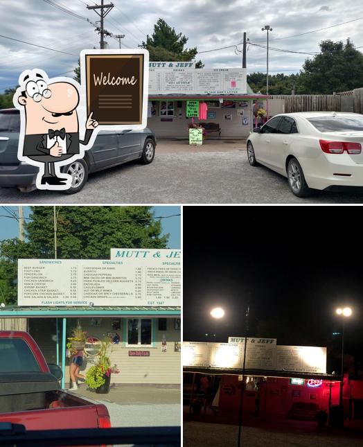 Mutt & Jeff Drive In in Falls City Restaurant menu and reviews