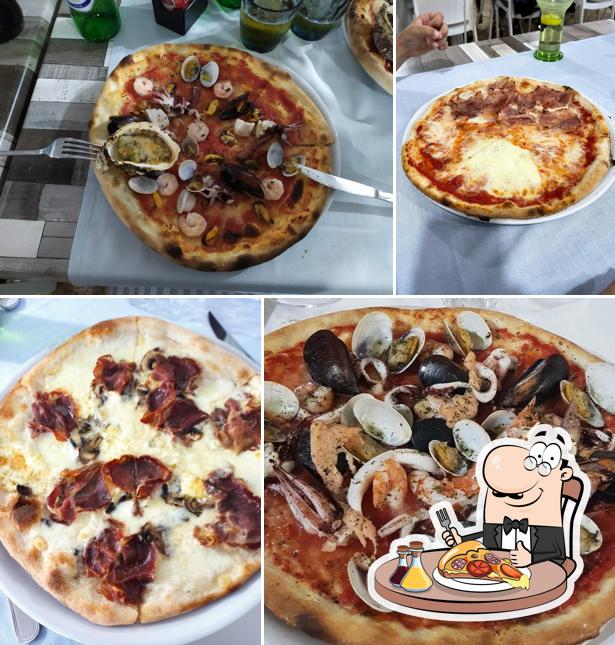 Scegli una pizza a Ristorante La Rosa