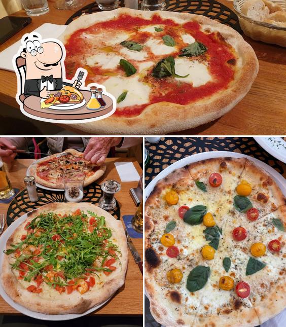 Get pizza at Gastronomia Pane e Vino