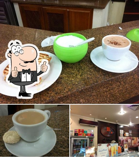 Look at this image of Grão Expresso Cafeteria