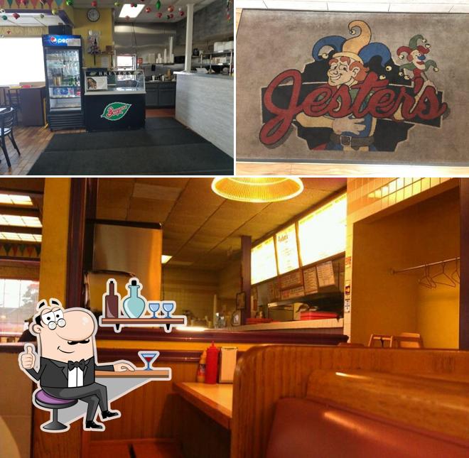 Jester's Fast Food in Elgin Restaurant menu and reviews