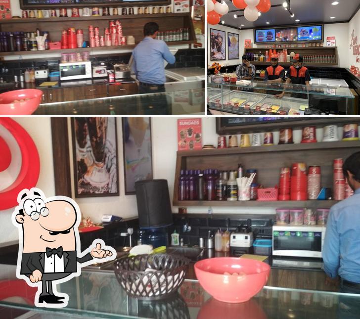 Take a seat at one of the tables at Giani’s Ice Cream