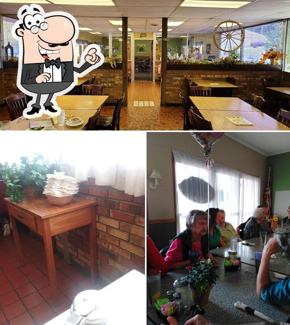 Wagon Wheel, 390 Carl Eller Rd in Mars Hill Restaurant menu and reviews