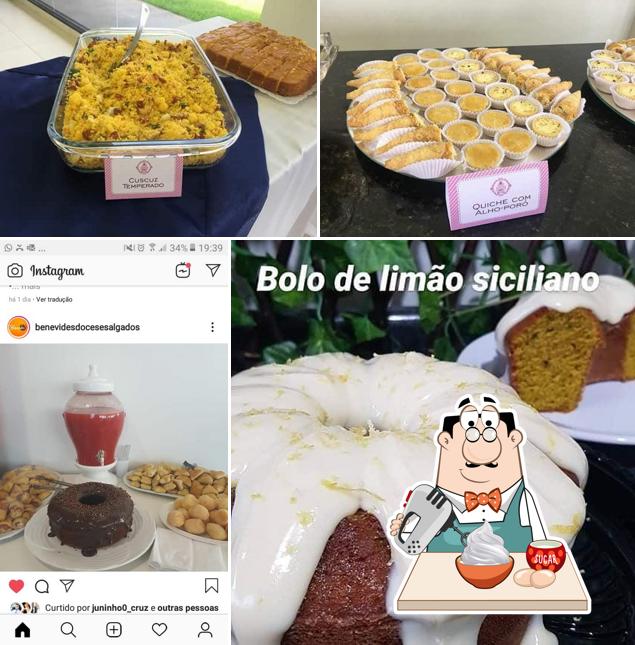 BOLOS E SALGADOS PARA EVENTOS COXINHA DU REI oferece uma variedade de pratos doces