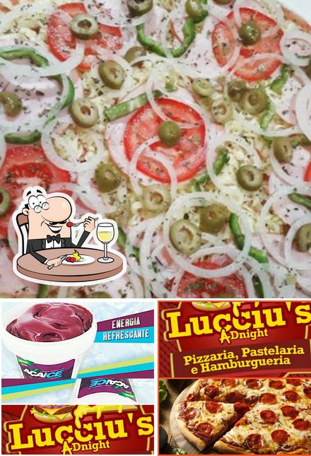 Comida em Lucciu's Adnight Pizzaria Hamburgueria E Pastelaria