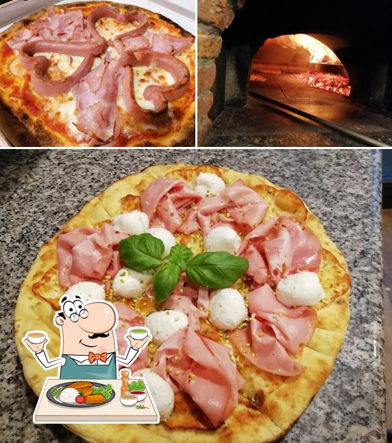 La foto della cibo e interni di Pizzeria petricore