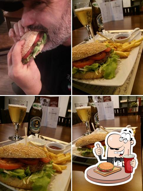 La Piazzetta Enoteca Con Cucina