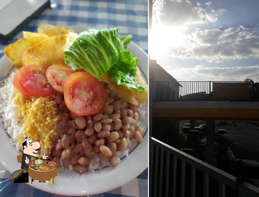 Comida em Restaurante Costela Na Tabua