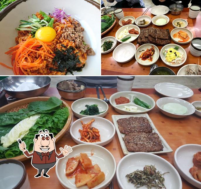 Food at Songjeong Tteokgalbi