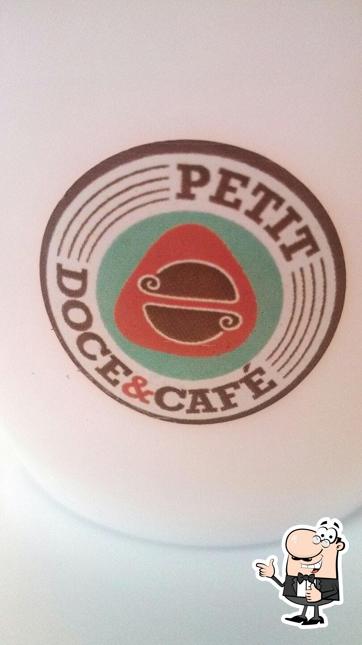 Look at this photo of Petit Doce&Café