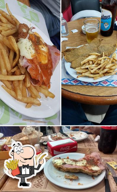 Disfruta de sus patatas fritas en Cafe del angel