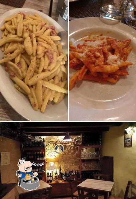 La immagine della cibo e bancone da bar di La Cantina di Bacco Ristorante