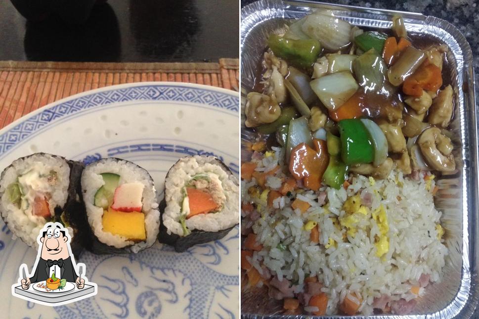 Comida em Restaurante Dragão Dourado