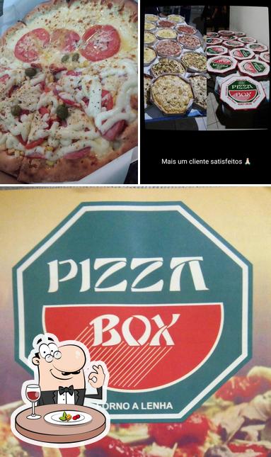 Comida em Pizzaria Box