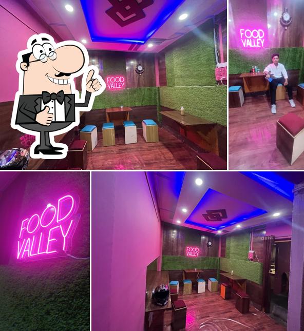 Look at the photo of Food Valley