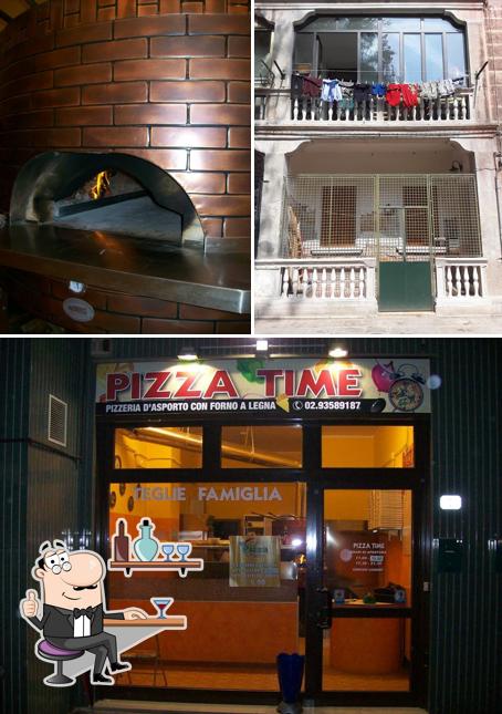 Gli interni di Pizza Time