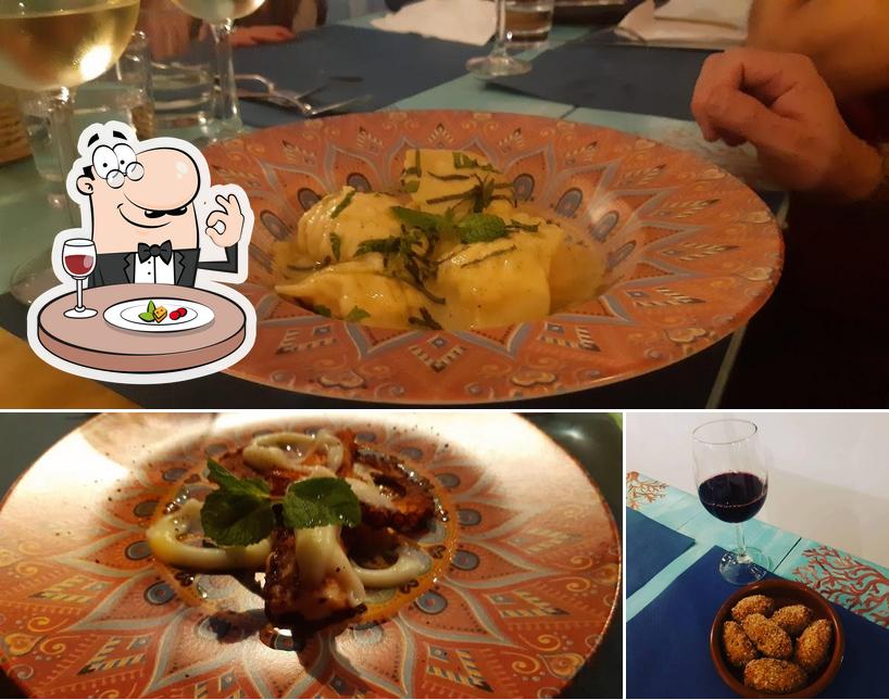 Estas son las fotografías donde puedes ver comida y comedor en Casa di Sela