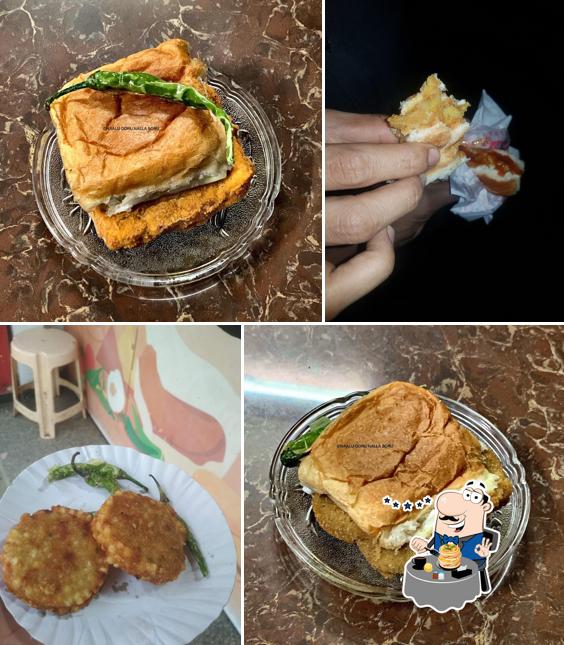 Goli Vada Pav
