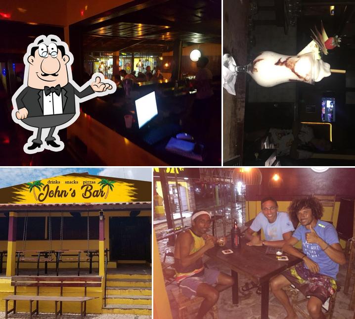 John's Bar