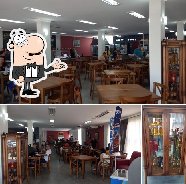 O interior do Bandeko's
