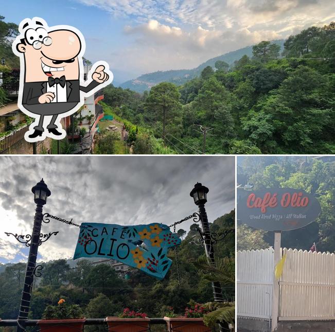 The exterior of Cafe olio