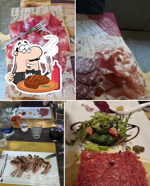 Prenditi i piatti di carne a Osteria Lido Enza