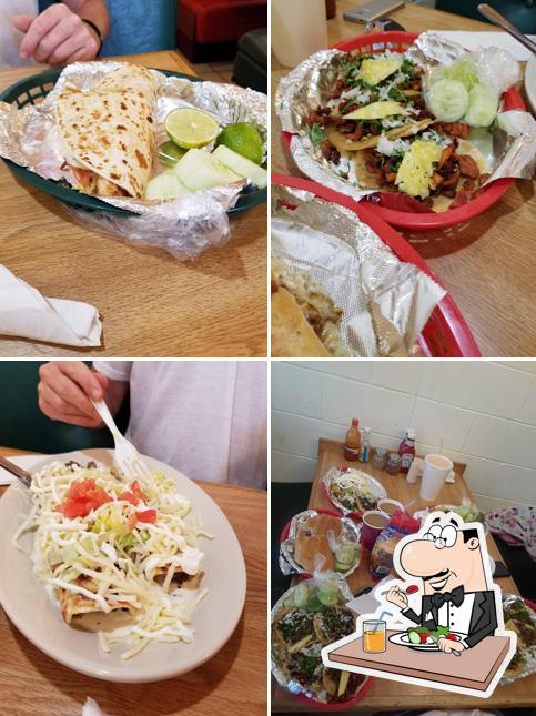 Taqueria El Paso, 1811 S Main St in Akron - Restaurant menu and reviews